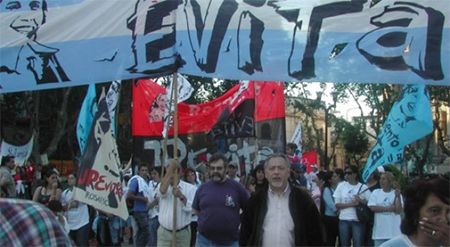 Una marcha de la organización Evita Un masivo respaldo al proyecto que encabeza Cristina Fernández